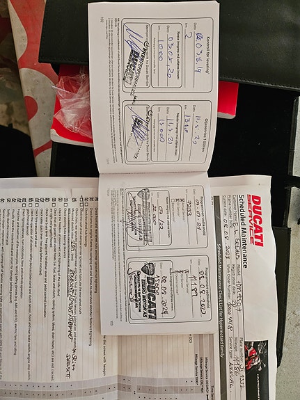 Ducati Hypermotard 950 8 of 8