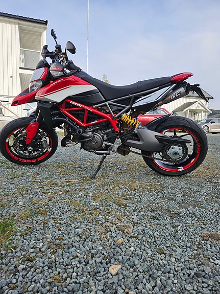 Ducati Hypermotard 950 5 of 8