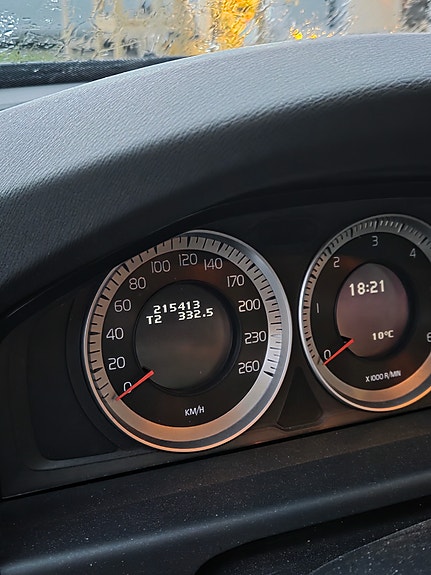 Volvo V70 7 of 14
