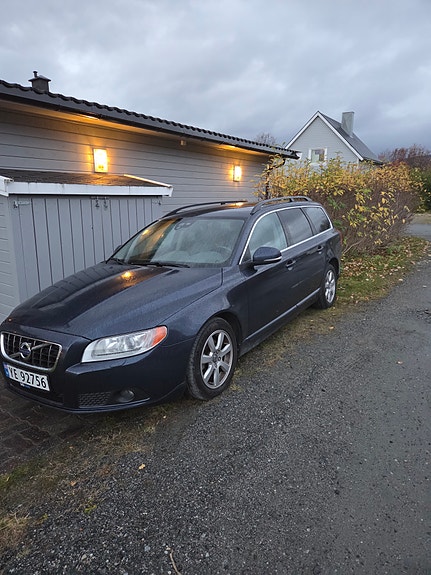 Volvo V70 4 of 14