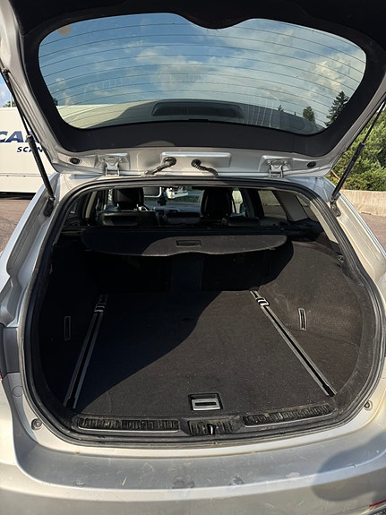 Toyota Avensis 12 of 16