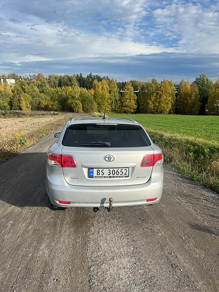 Toyota Avensis 6 of 16