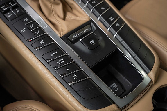 Porsche Macan 14 of 30