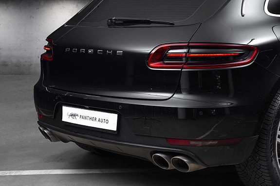 Porsche Macan 7 of 30