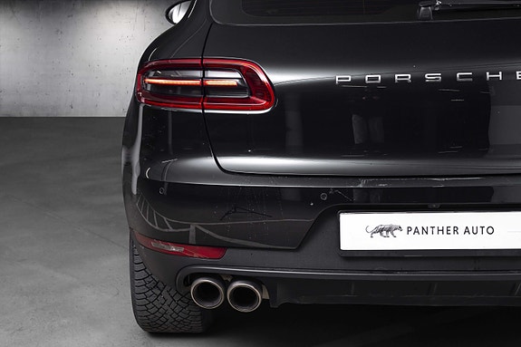 Porsche Macan 9 of 30