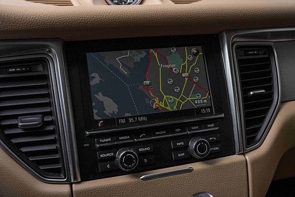 Porsche Macan 17 of 30