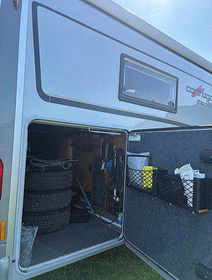 Carthago Chic C-Line XL 5.8 QB 5 of 28