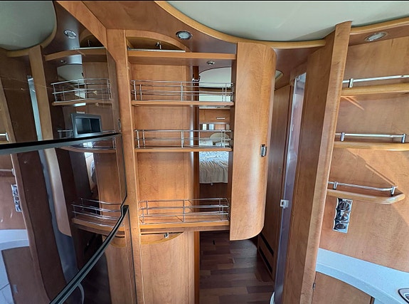 Carthago Chic C-Line XL 5.8 QB 24 of 28