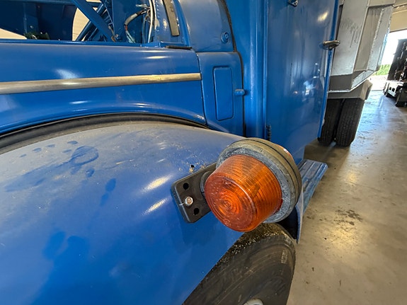 Volvo N86 lastebil med tippflak - Diesel 6,7 liter 140 kW - Turbolader - Tvillinghjul bak - Try 21 of 30