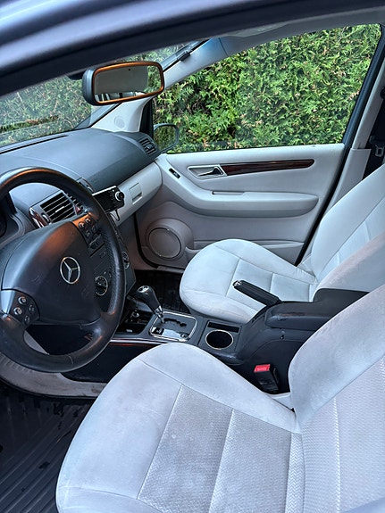 Mercedes-Benz A160 d 22 of 22