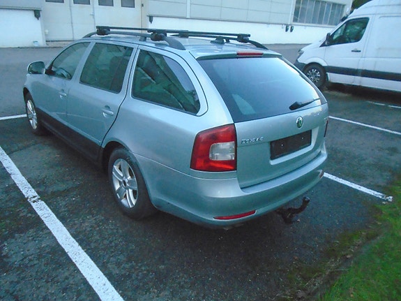 Skoda Octavia 8 of 25