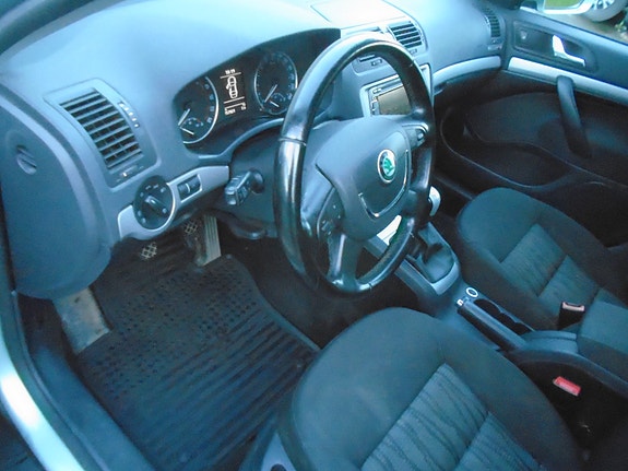 Skoda Octavia 13 of 25