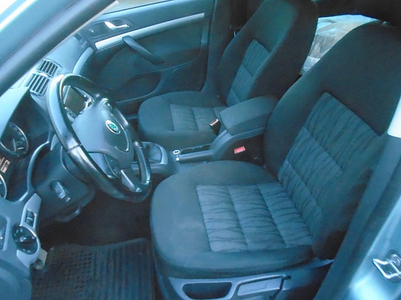 Skoda Octavia 14 of 25