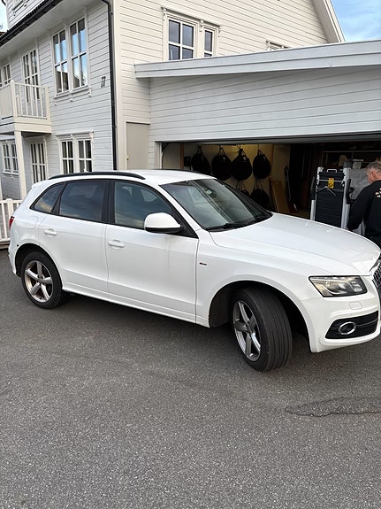 Audi Q5 2 of 10