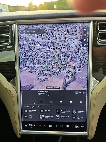 Tesla Model S 29 of 30