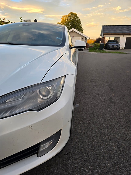 Tesla Model S 5 of 30