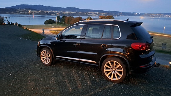 Volkswagen Tiguan 2 of 14