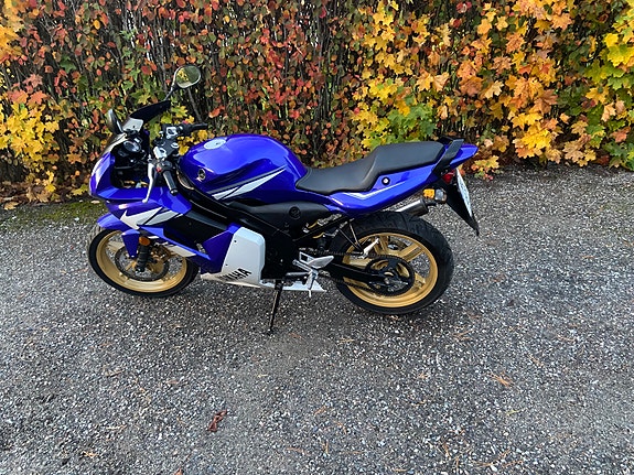 Yamaha TZR 50 3 of 6