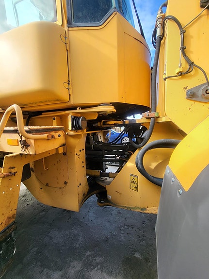 Volvo L120 8 of 24