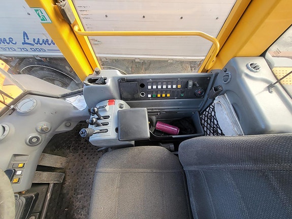 Volvo L120 10 of 24