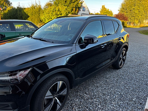 Volvo XC40 4 of 7