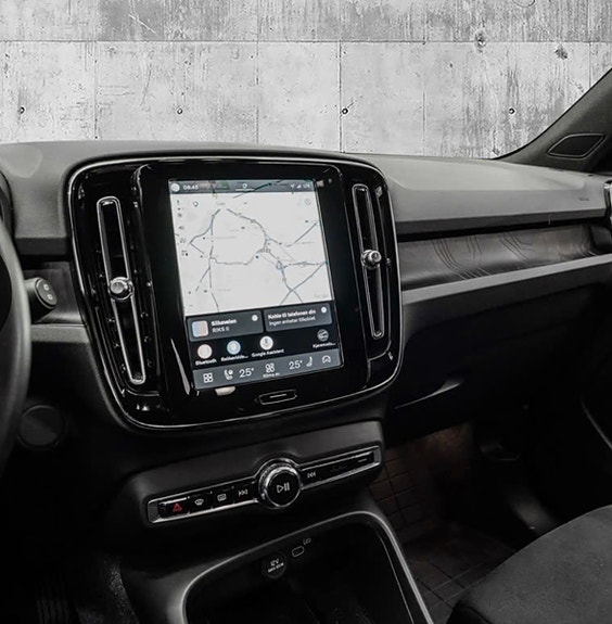 Volvo XC40 5 of 7