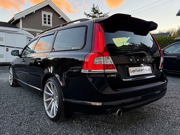 Volvo V70 4 of 22