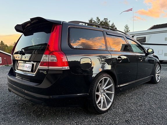Volvo V70 5 of 22
