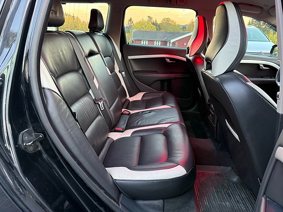 Volvo V70 16 of 22