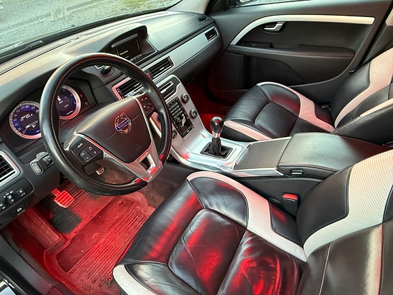 Volvo V70 11 of 22