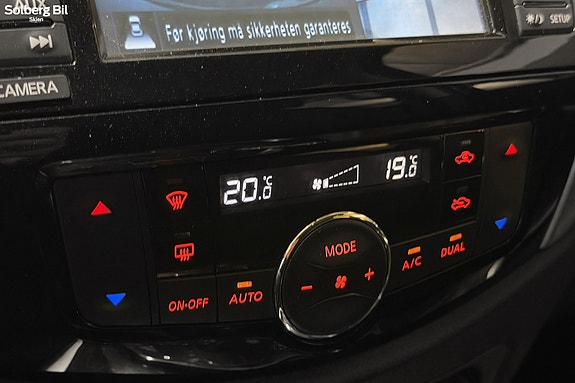 Nissan Navara 25 of 30