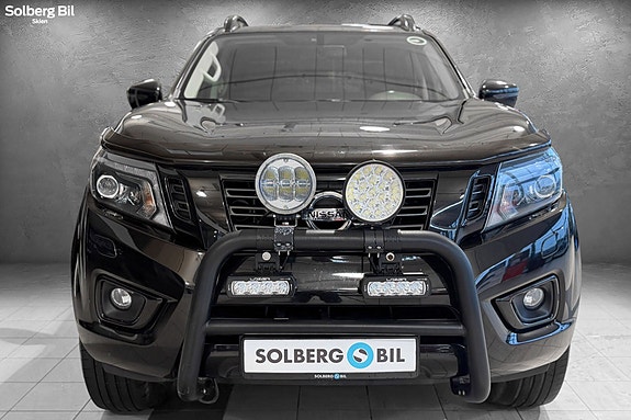 Nissan Navara 2 of 30