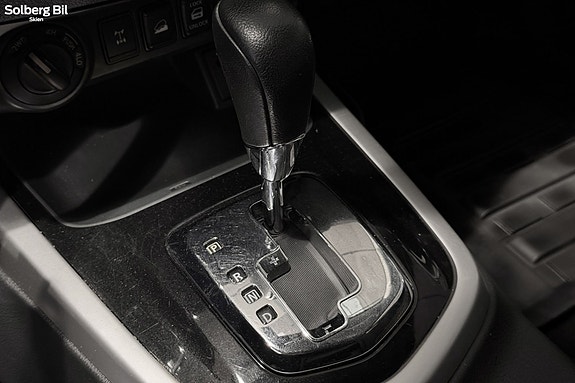 Nissan Navara 27 of 30