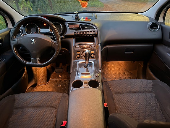 Peugeot 3008 9 of 16