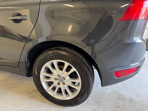 Volvo XC60 11 of 30