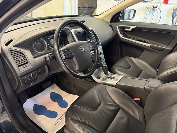Volvo XC60 16 of 30