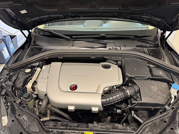 Volvo XC60 27 of 30