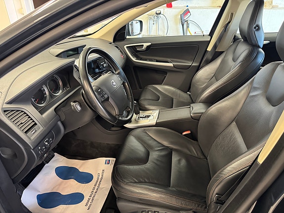 Volvo XC60 15 of 30