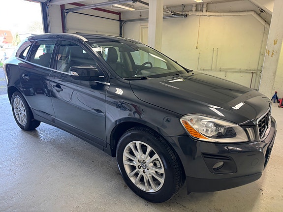 Volvo XC60 9 of 30