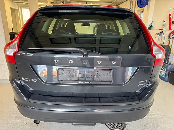 Volvo XC60 6 of 30