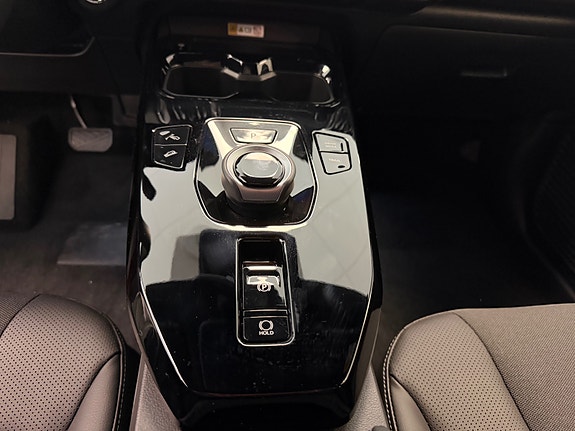 Suzuki eVitara 14 of 16