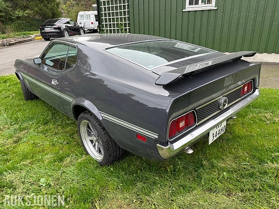 Ford Mustang 9 of 30