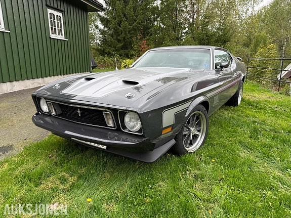 Ford Mustang 3 of 30