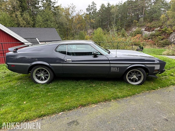 Ford Mustang 4 of 30