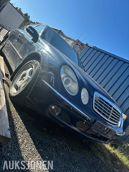Mercedes-Benz E-Klasse 11 of 13