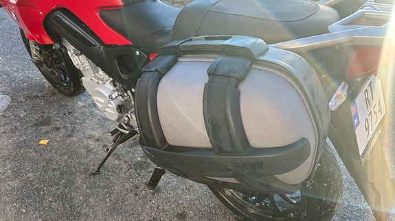 BMW F 800 S 9 of 11