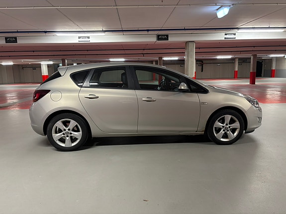 Opel Astra 7 of 16