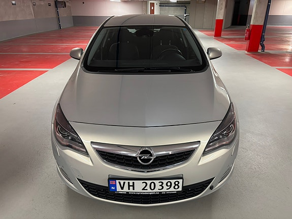 Opel Astra 10 of 16