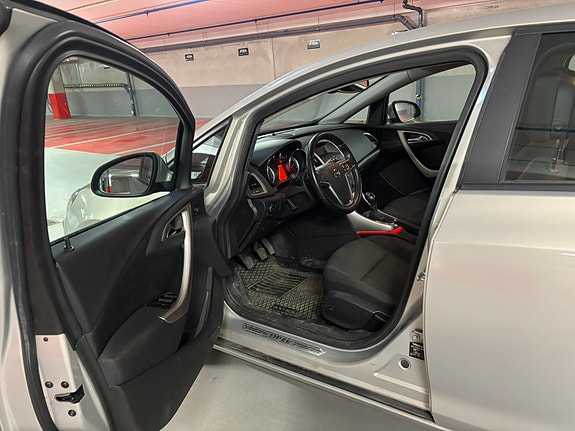 Opel Astra 11 of 16