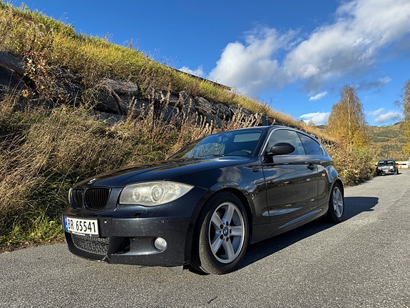 BMW 118i 2 of 10